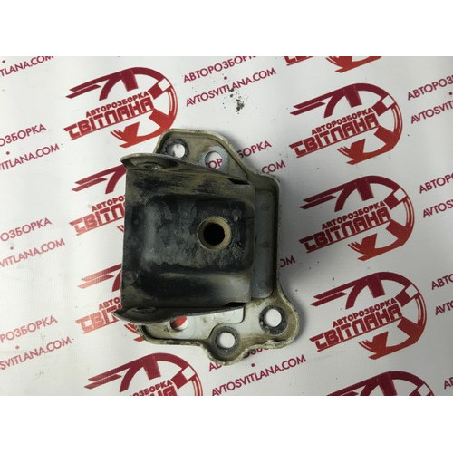 Кронштейн підсилювача переднього бампера лівий Opel Combo 2001-2011 9165534